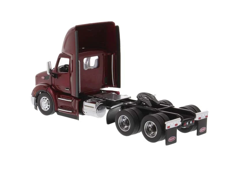 Peterbilt 579 UltraLoft Day Cab SBFA Legendary Red (Transport Series) 1:50 Scale Model - Diecast Masters 71068 - Image 3