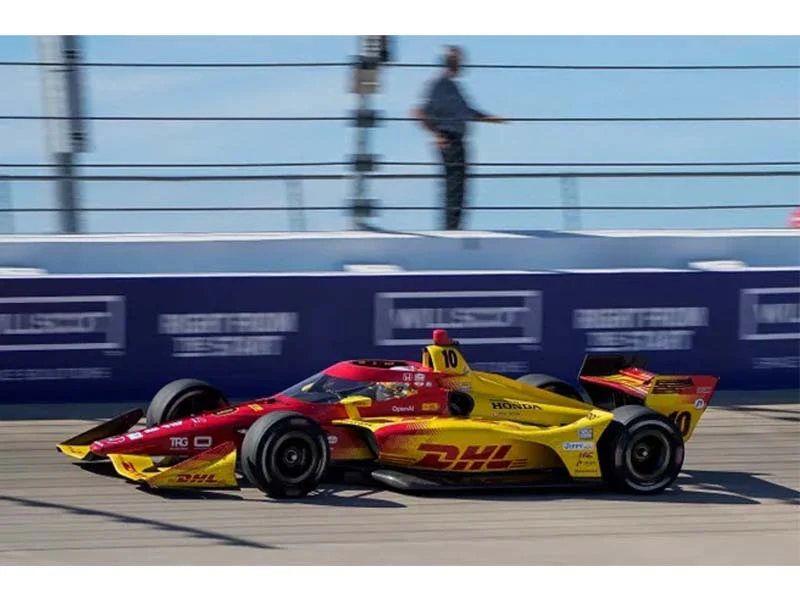 PRE-ORDER #10 Alex Palou / Chip Ganassi Racing DHL - 2025 Series Champion (2025 NTT INDYCAR Series) Diecast 1:18 Scale Model - IXO IND18035