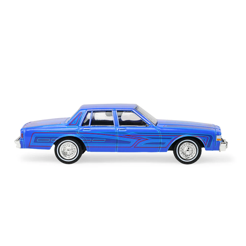 PRE-ORDER 1986 Chevrolet Caprice - Lowriders - Electric Blue – Sergio Rocha Collaboration Diecast 1:64 Scale Model - Greenlight 30598 - Image 5