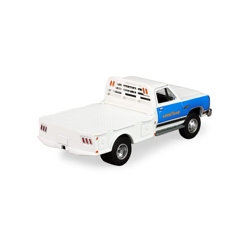 PRE-ORDER - 48 PACK 1981 Dodge Ram W350 Power Ram Dually Flatbed - Goodyear (Dually Drivers Series 17) Diecast 1:64 Scale Model - Greenlight 46170B - Image 5
