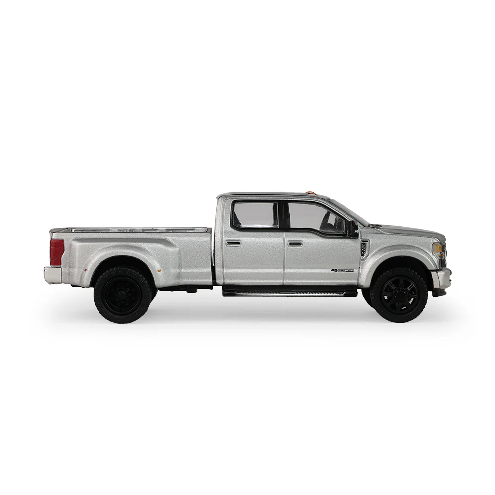 PRE-ORDER - 48 PACK 2022 Ford F-450 Super Duty - Iconic Silver (Auto Mall Series 8) Diecast 1:64 Scale Model - Greenlight 68080A - Image 6