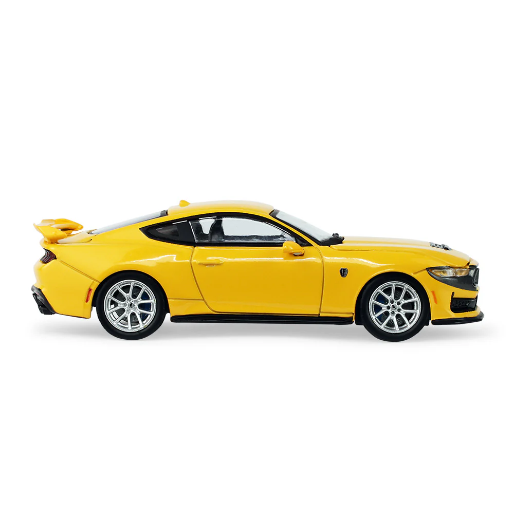 PRE-ORDER - 48 PACK 2024 Ford Mustang Dark Horse - Yellow Splash Metallic (Auto Mall Series 8) Diecast 1:64 Scale Model - Greenlight 68080E - Image 7