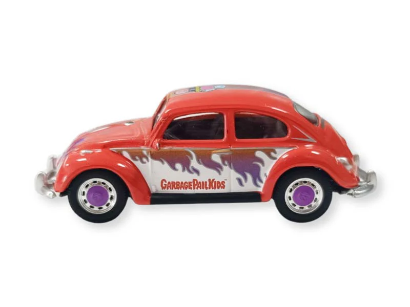PRE-ORDER Classic Volkswagen Beetle - Lily No Problema (Garbage Pail Kids Series 9 - 40th Anniversary) Diecast 1:64 Scale Model - Greenlight 54130E - Image 8