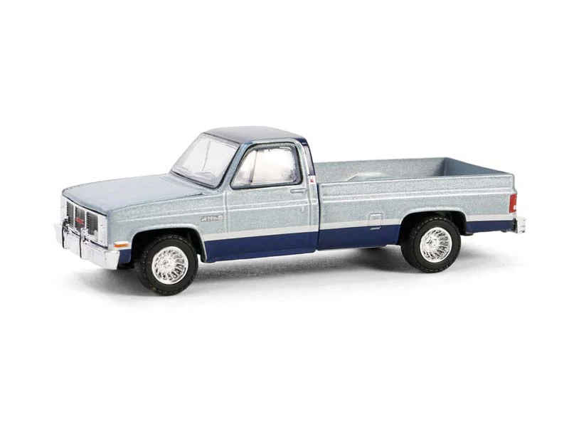 RAW CHASE 1985 GMC Sierra Classic K2500 – Silver & Midnight Blue (Down on the Farm Series 9) Diecast 1:64 Scale Model - Greenlight 48090D - Image 2