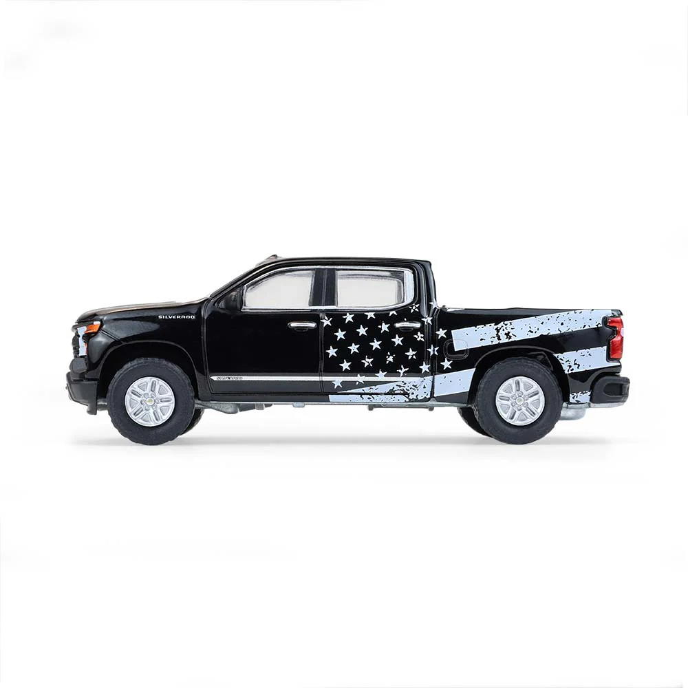 RAW CHASE 2023 Chevrolet Silverado – Stars & Stripes (Blue Collar Collection Series 14) Diecast 1:64 Scale Model - Greenlight 35300F - Image 6