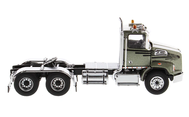 Western Star 4700 SBFA Tandem Day Cab - Metalic Olive Green 1:50 Scale Model - Diecast Master 71038 - Image 5